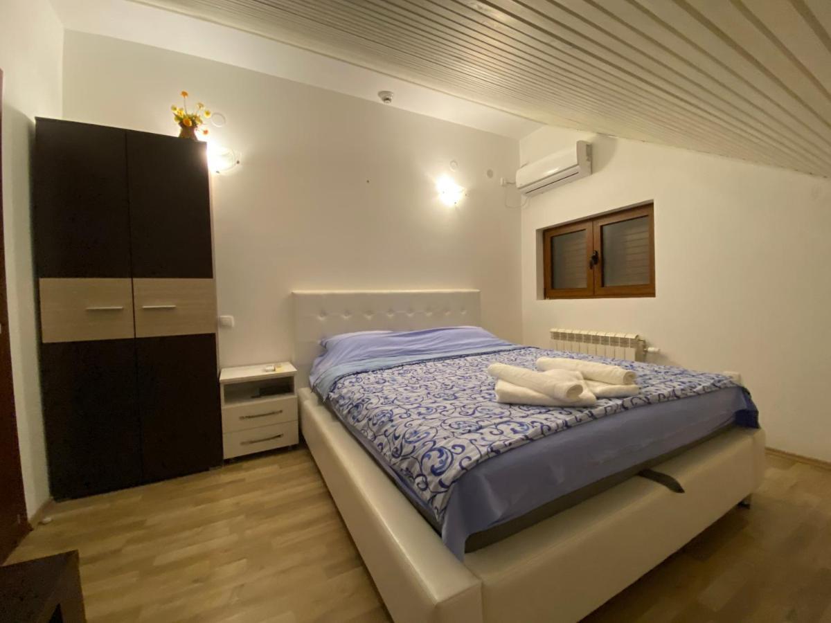 Apartments Family Tivat Exteriér fotografie