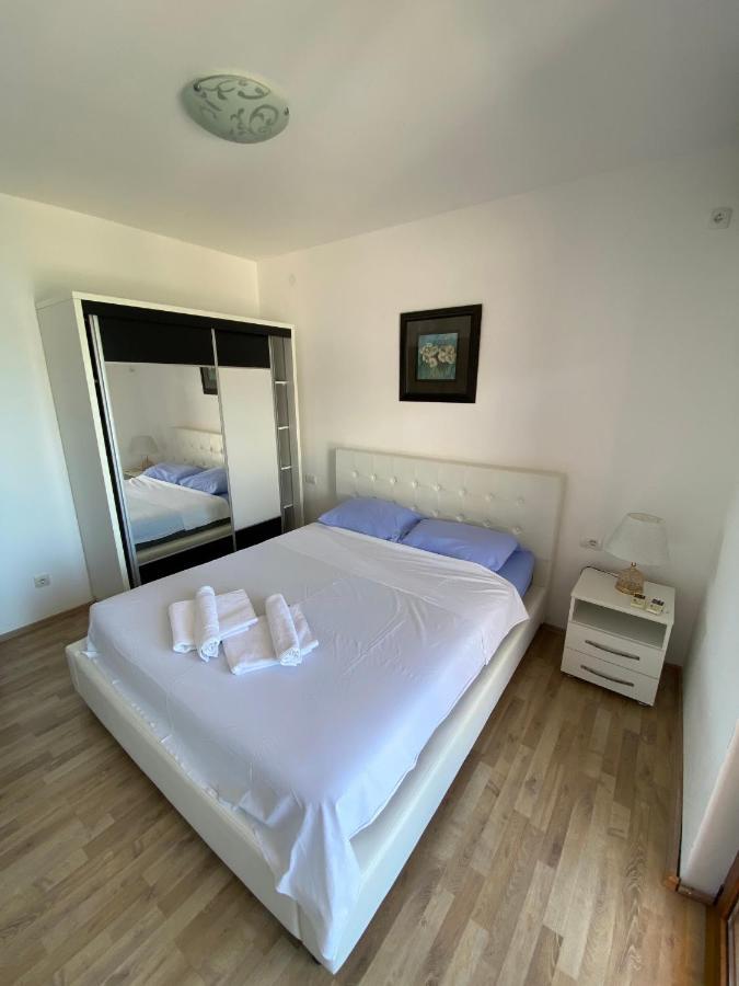 Apartments Family Tivat Exteriér fotografie